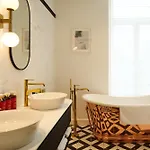 Les Bains De Hotel