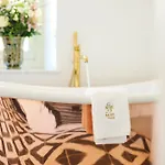 Les Bains De
