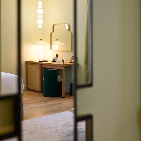 Les Bains De Hotel 5*