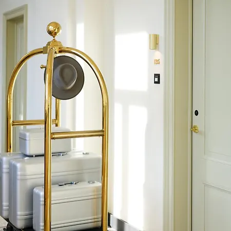 Les Bains De 5* 스파