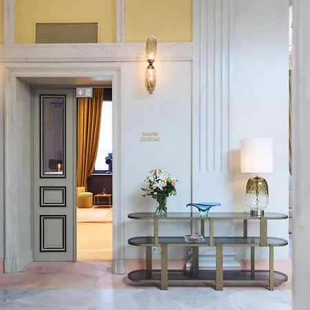 Les Bains De Hotel 5*