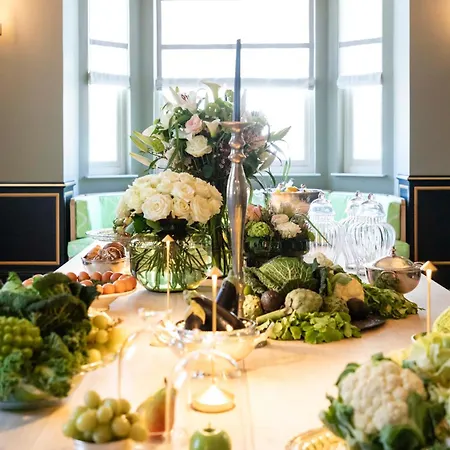 Les Bains De 5* 스파