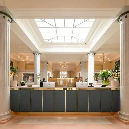 Hotel Les Bains De 5*