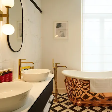 Les Bains De מלון