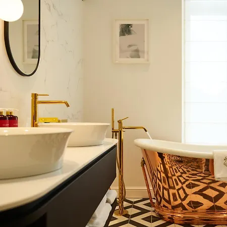 Les Bains De 5* 스파