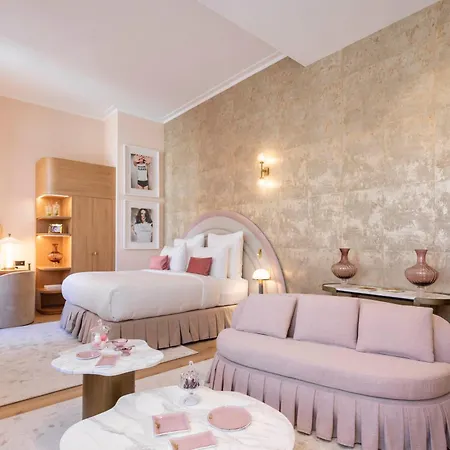 Les Bains De Hotel 5*