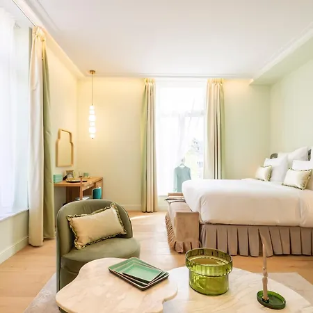 호텔 Les Bains De 5*