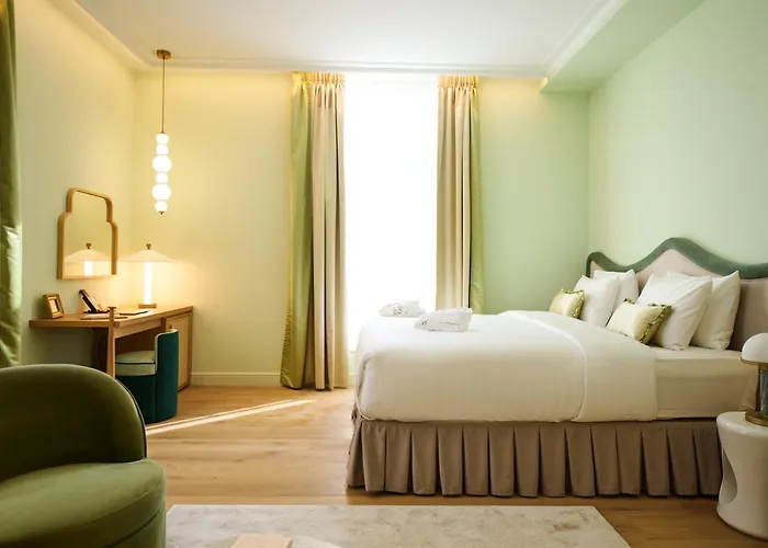 Les Bains De Hotel 5*