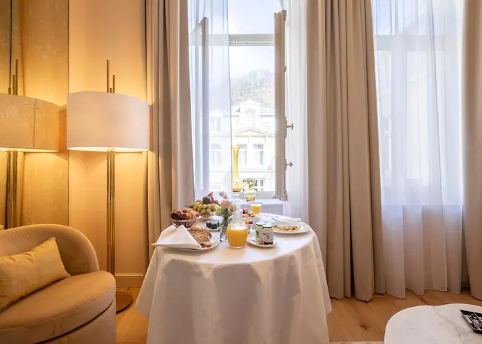 Отель Les Bains De