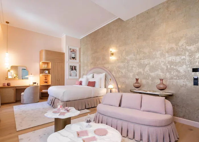 Les Bains De Hotel 5*