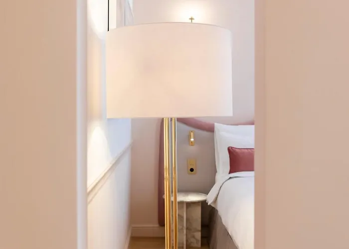 Les Bains De Hotel 5*